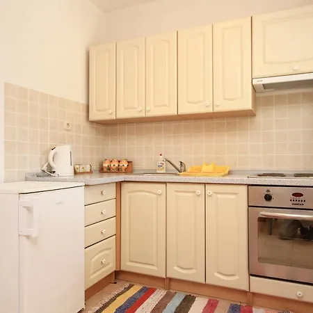 With Parking Space - Perna, Peljesac - 10161 Apartman *