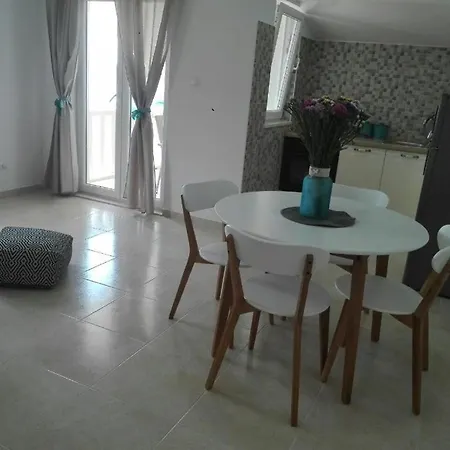 With Parking Space - Perna, Peljesac - 10161 Apartamento Kućište