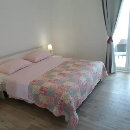 With Parking Space - Perna, Peljesac - 10161 쿠치슈테