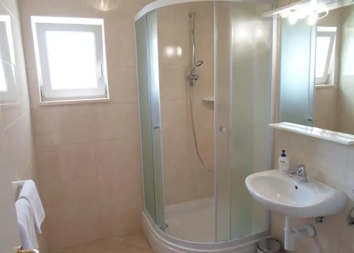 With Parking Space - Perna, Peljesac - 10161 Apartman Kuciste