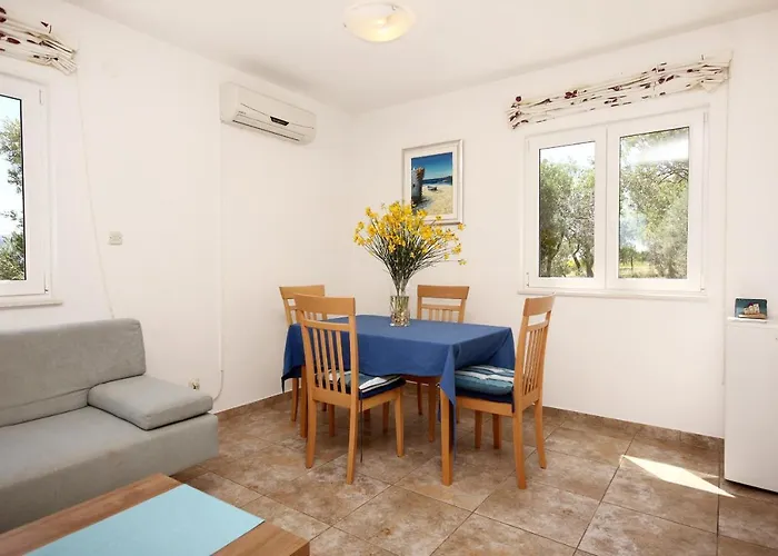 With Parking Space - Perna, Peljesac - 10161 Kuciste