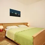 With Parking Space - Perna, Peljesac - 10161 Kuciste