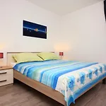 With Parking Space - Perna, Peljesac - 10161 Apartamento *