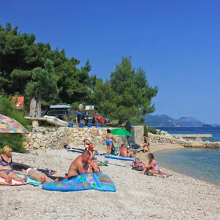 With A Parking Space - Perna, Peljesac - 10161 Kuciste