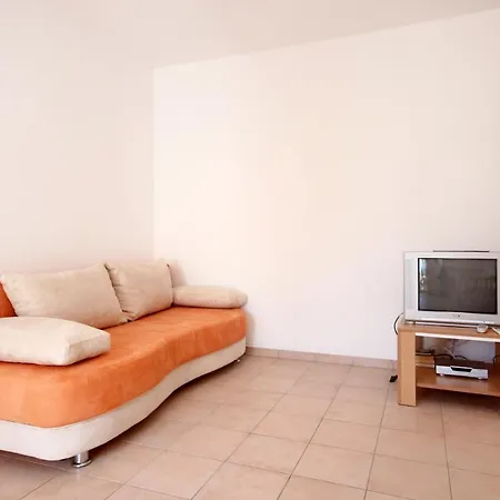 With A Parking Space - Perna, Peljesac - 10161 Apartment