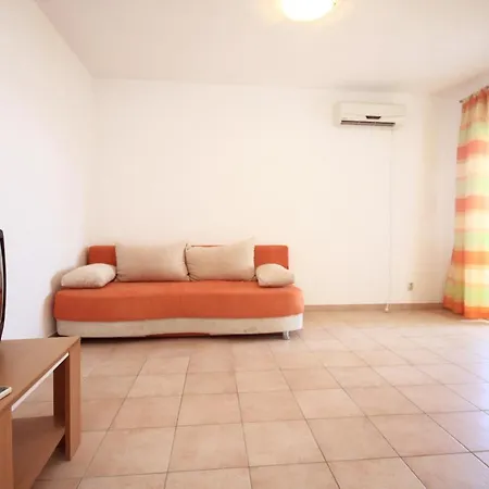 With A Parking Space - Perna, Peljesac - 10161 Apartment *