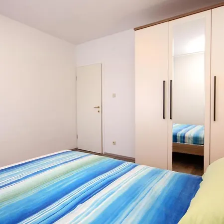 With Parking Space - Perna, Peljesac - 10161 Апартаменты Кучиште