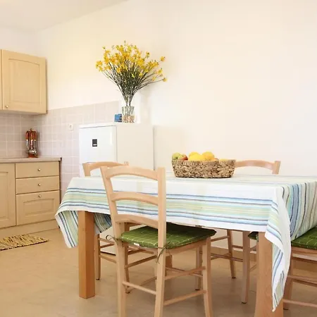 Апартаменты With Parking Space - Perna, Peljesac - 10161 *